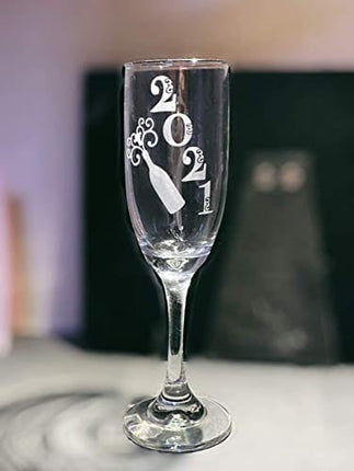 2021 Champagne Glass with Champagne Bottle Design, New Year's Eve Toasting Glass, New Year's Eve Party Favor, Hand-Engraved