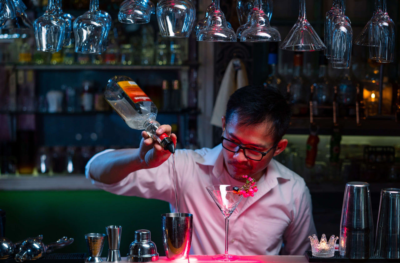 How To Pour Liquor Like A Champ A Beginner's Guide Advanced Mixology