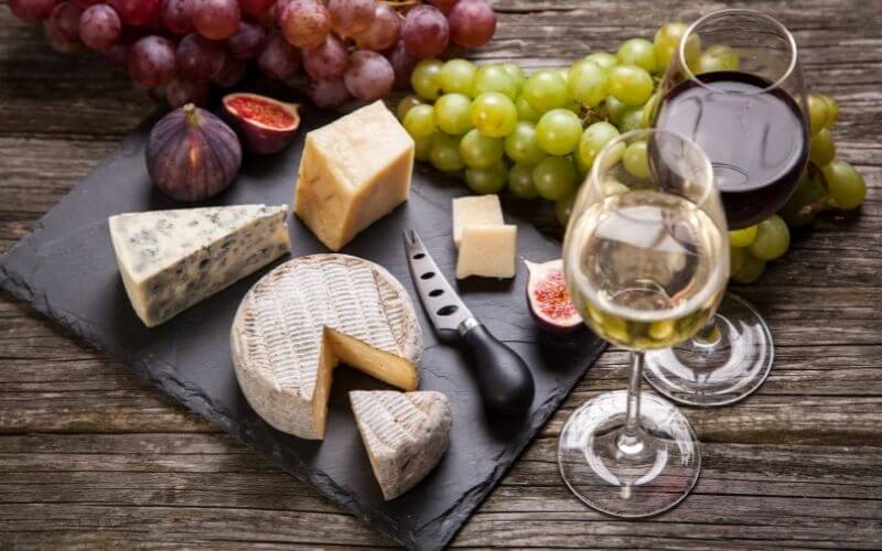 The Best Temperature For Wine To Get The Most Out Of Your Cheese