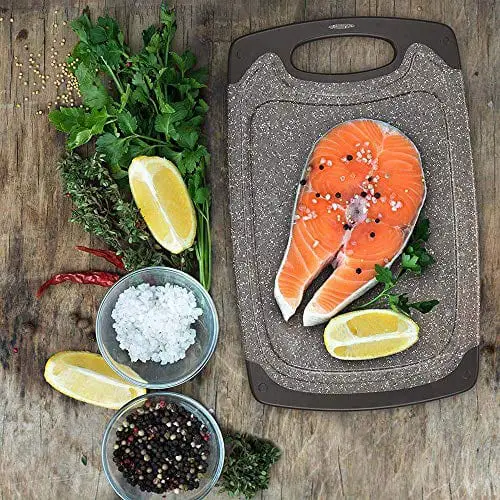 https://advancedmixology.com/cdn/shop/products/kimiup-kitchen-kimiup-kitchen-cutting-board-set-of-3-professional-chopping-boards-sets-dishwasher-safe-cutting-boards-with-juice-grooves-carrying-handle-no-bpa-29014699180095.jpg?v=1644417476