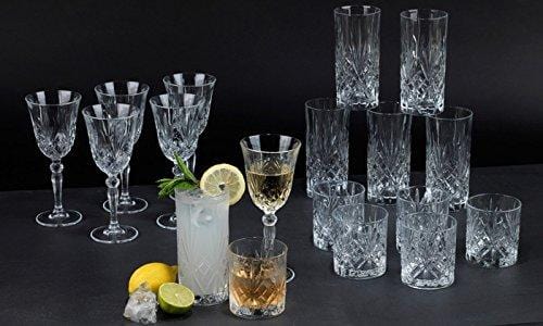 Le'raze Set of 8 Heavy Base Square Durable Drinking Glasses