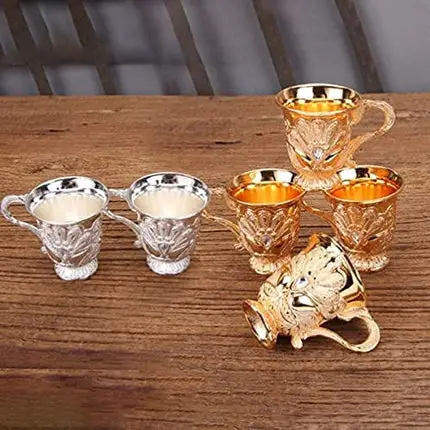 Vintage Metal Embossed Wine Cup, Vintage Hand-made Goblet Engraving Flower Pattern Shot Glass Liqueur Goblet Wine Chalice Art Craft Decoration for Weddings Home Decor Blessings Cup 1OZ