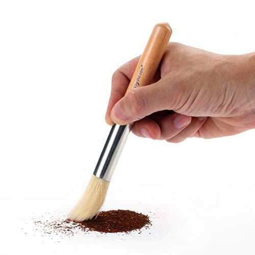 https://advancedmixology.com/cdn/shop/products/merryseason-coffee-grinder-brush-espresso-supply-maker-cleaning-brush-wood-handle-natural-bristles-dusting-brush-espresso-accessories-for-home-kitchen-barista-tool-15874971697215.jpg?v=1643984219