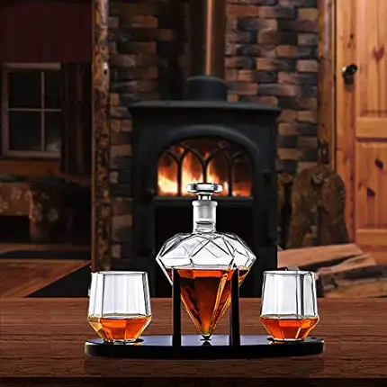 Whiskey Decanter Diamond shaped With 2 Diamond Glasses & Mahogany Wooden Holder – Elegant Handcrafted Crafted Glass Decanter For Liquor, Scotch, Rum, Bourbon, Vodka, Tequila – Great Gift Idea – 750ml